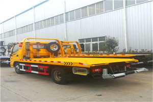 玉桥附近拖车救援搭电