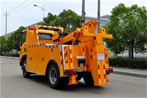 玉桥高速路拖车费